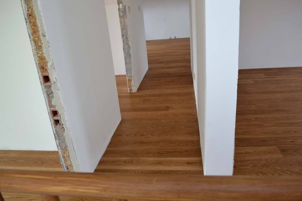 Dřevěná dubová podlaha v odstínu PARKETO - NOEMI s povrchovou úpravou na zakázku