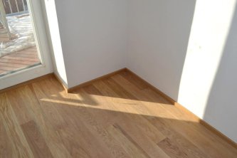 Realizace dřevěné dubové podlahy na zakázku