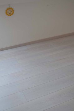 Realizace dřevěné dubové podlahy na zakázku