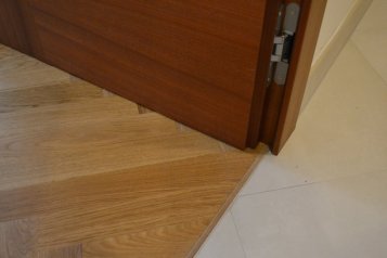 Realizace dubové podlahy formou parket s povrchovou úpravou na zakázku